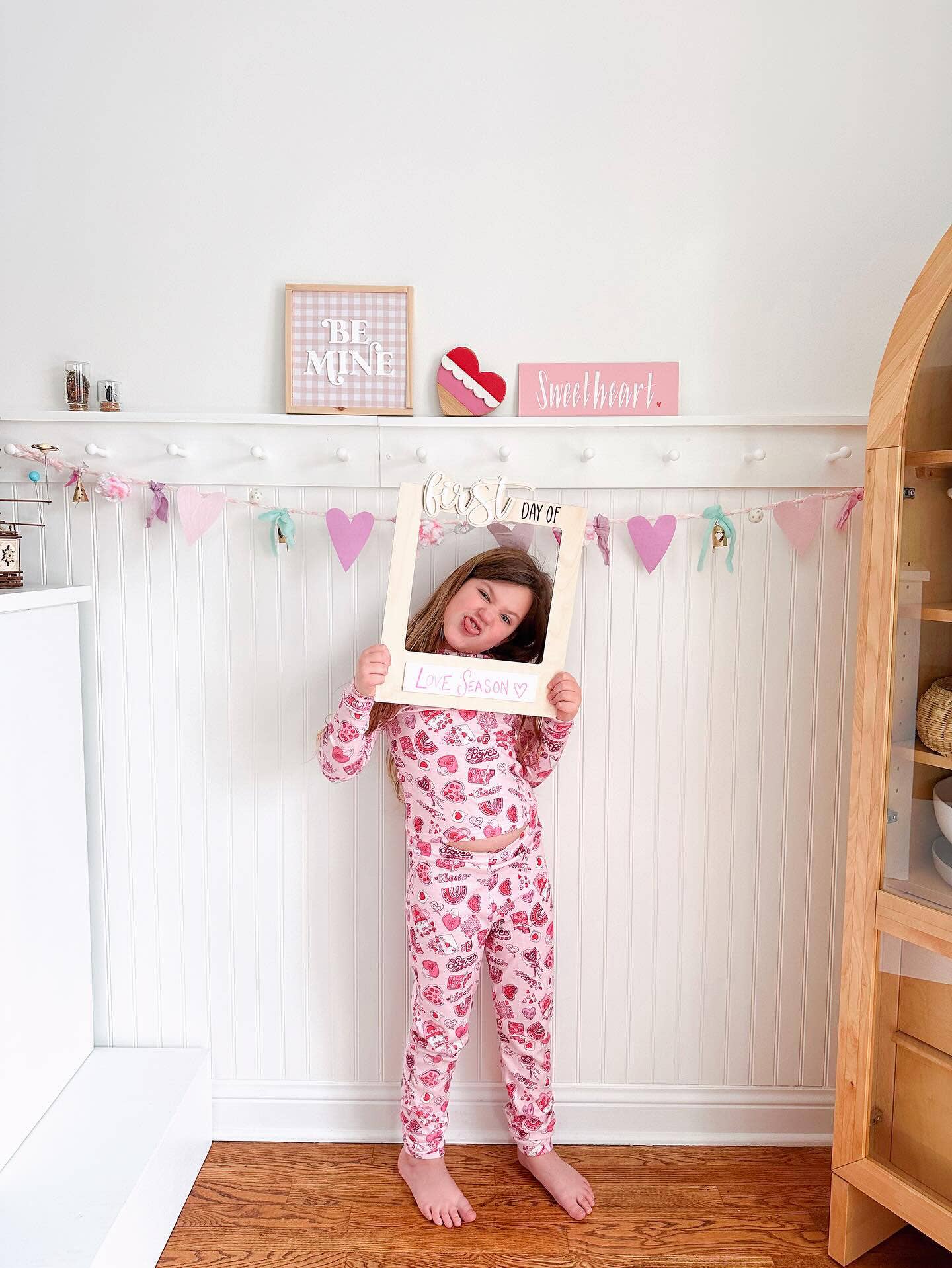 Arrow Town Designs - First/Last day of school Sign | Photo Prop | School | Kids