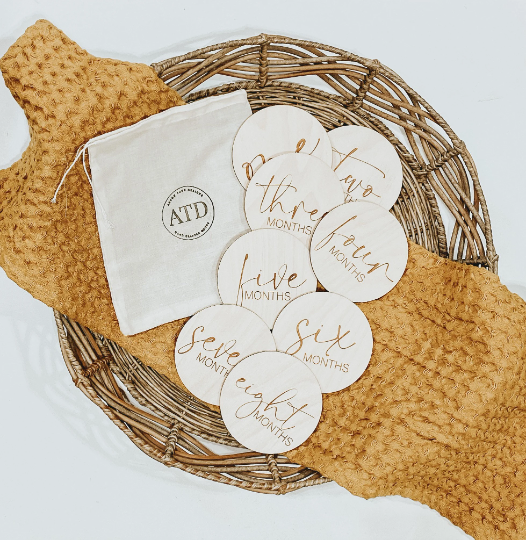 Arrow Town Designs -  Wooden Monthly Milestone Cards - Disc Design