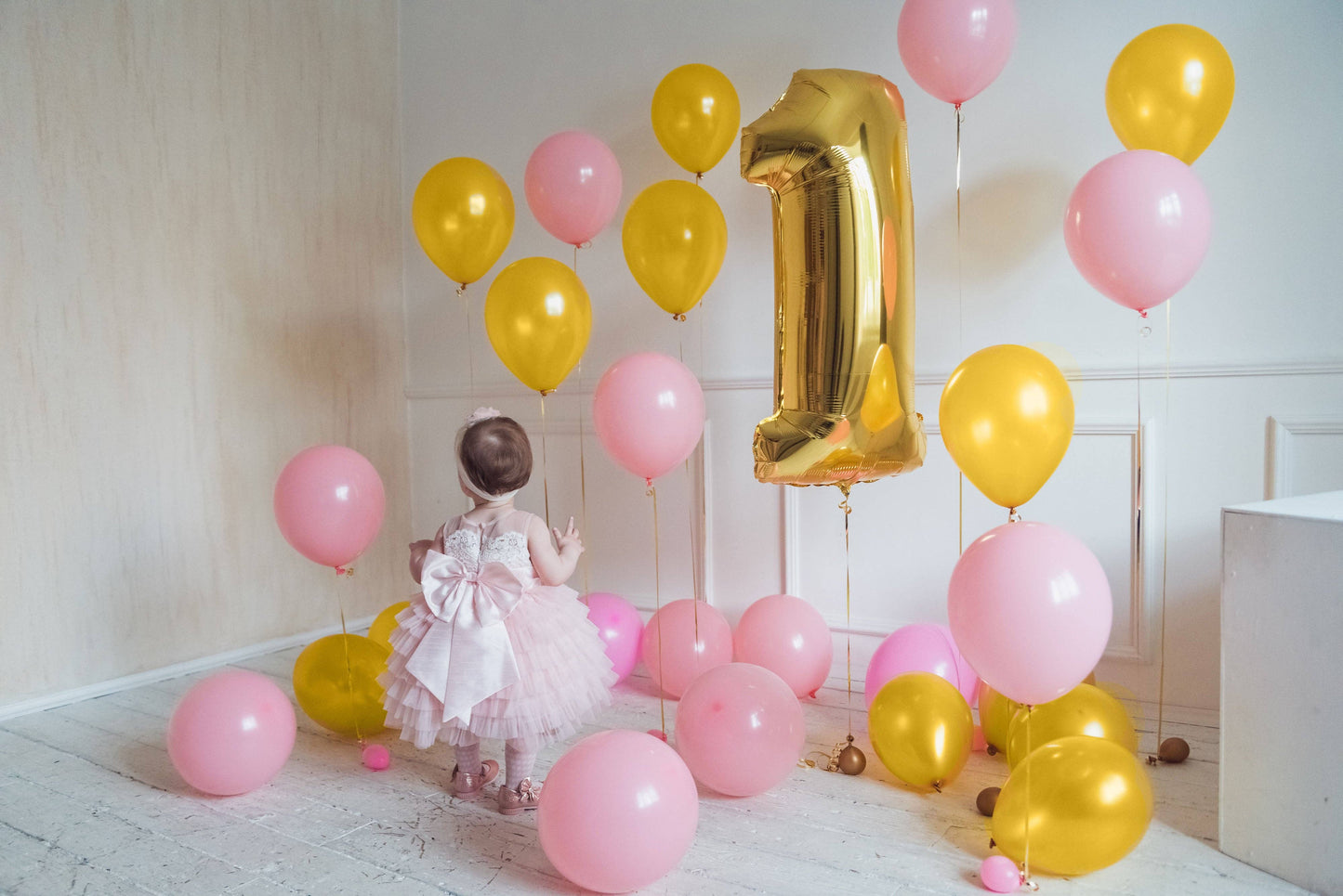 Treasures Gifted - Pearl Gold Balloons - 12 Inch Latex Balloons
