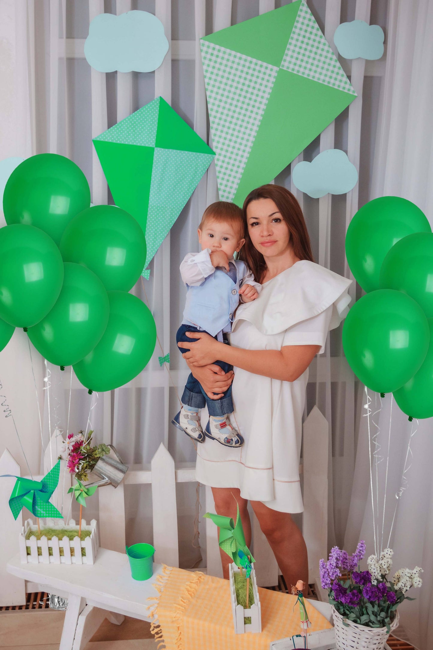 Treasures Gifted - Matte Dark Green Balloons - 12 Inch Latex Balloons